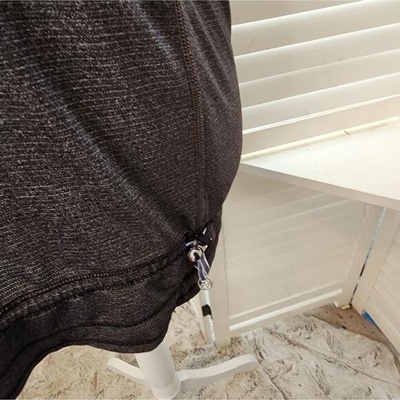 LULULEMON CLASSIC STRIPE POLAR HAZE TANK SIZE 6 - Picture 4 of 10